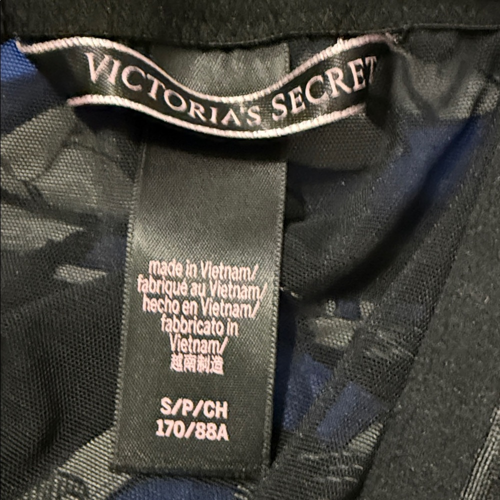Victoria's Secret Black Lace Chemise - Picture 8 of 8